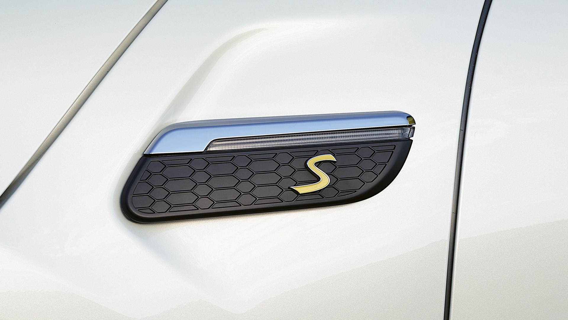 MINI Electric 3 portes – Ouïes latérales – Union Jack